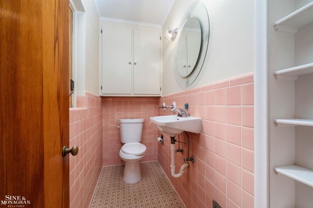 201 McMillan Road, Grosse Pointe Farms, MI 48236