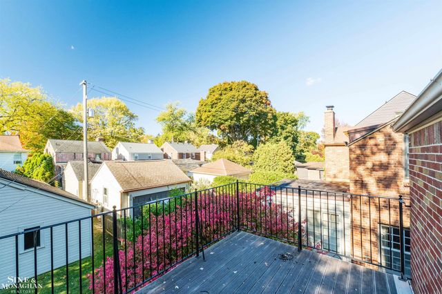 201 McMillan Road, Grosse Pointe Farms, MI 48236