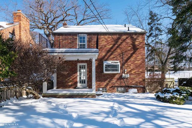 201 McMillan Road, Grosse Pointe Farms, MI 48236