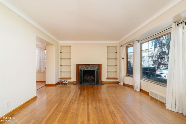 201 McMillan Road, Grosse Pointe Farms, MI 48236