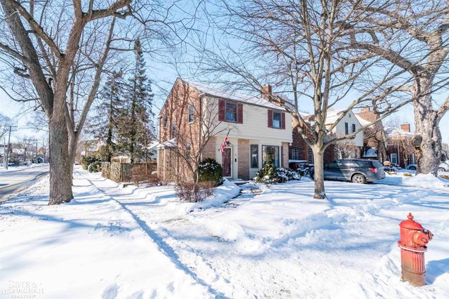 201 McMillan Road, Grosse Pointe Farms, MI 48236