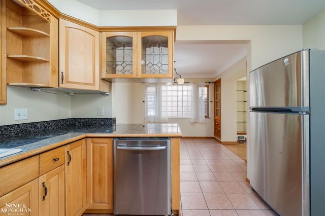 201 McMillan Road, Grosse Pointe Farms, MI 48236