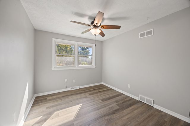 224 E Showalter Drive, Georgetown, KY 40324