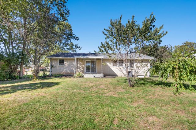 224 E Showalter Drive, Georgetown, KY 40324