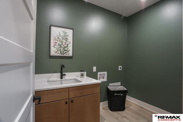 9445 S 81 Street, Lincoln, NE 68516