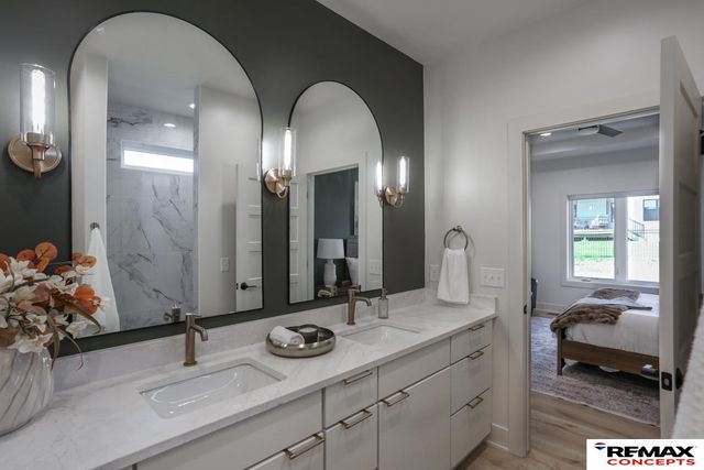 9445 S 81 Street, Lincoln, NE 68516