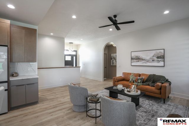 9445 S 81 Street, Lincoln, NE 68516