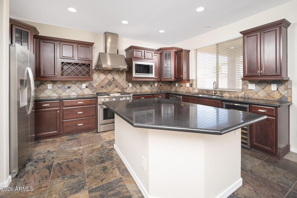 18320 W BANFF Lane, Surprise, AZ 85388 — photo 3