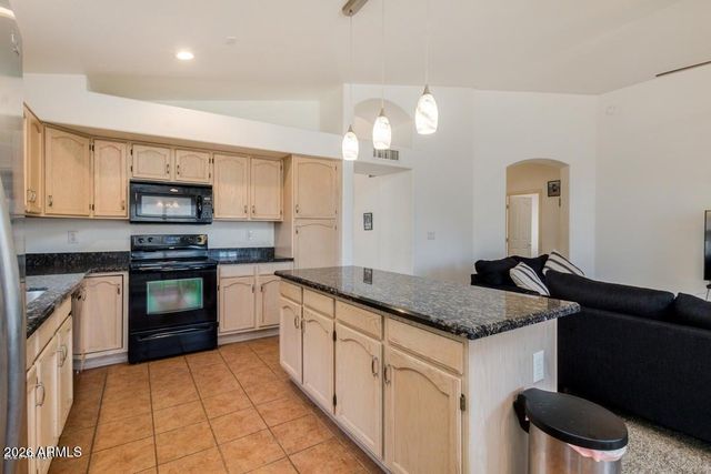 10186 HACIENDA Drive, Goodyear, AZ 85338