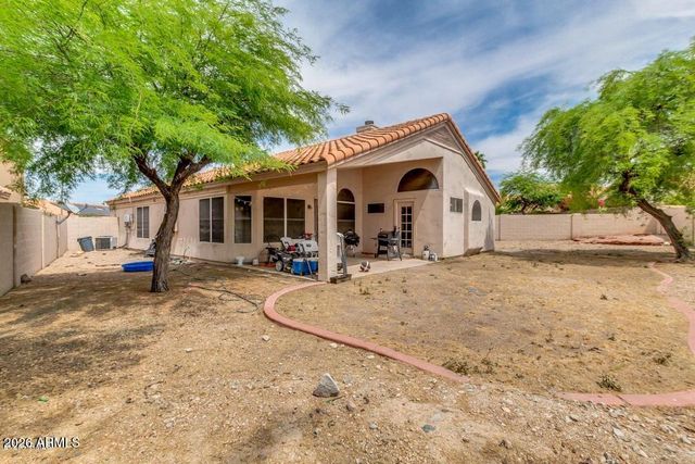 10186 HACIENDA Drive, Goodyear, AZ 85338