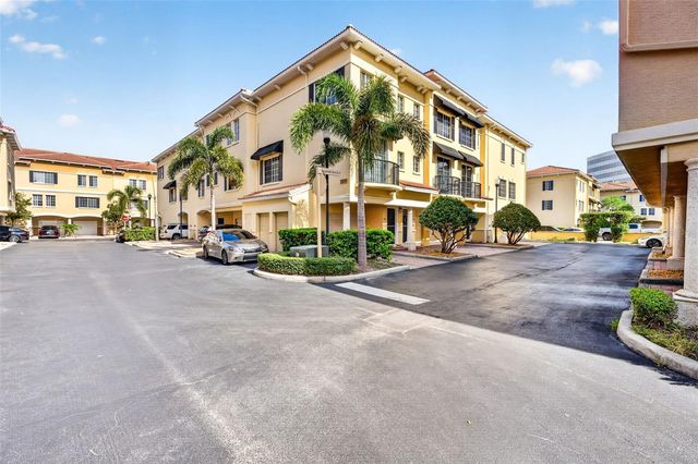105 BRADFORD BEACH COURT 105, Tampa, FL 33609