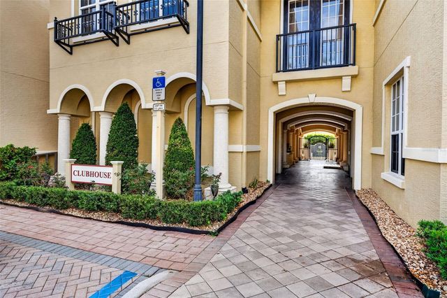 105 BRADFORD BEACH COURT 105, Tampa, FL 33609