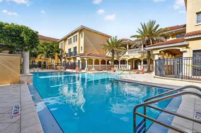 105 BRADFORD BEACH COURT 105, Tampa, FL 33609