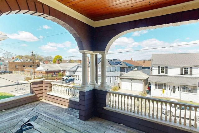 22 Adams St, Winthrop, MA 02152