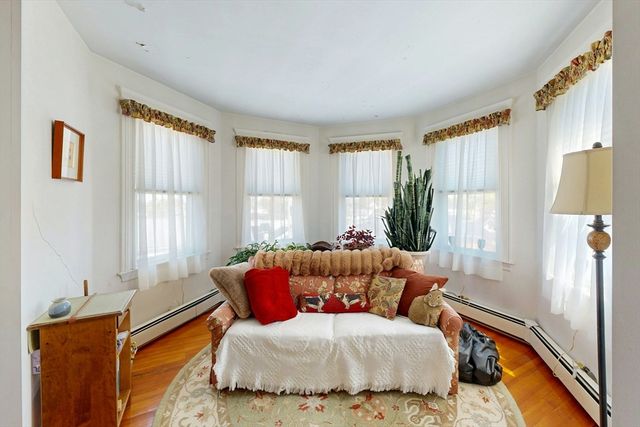 22 Adams St, Winthrop, MA 02152