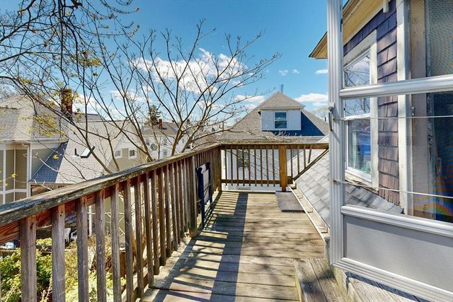 22 Adams St, Winthrop, MA 02152