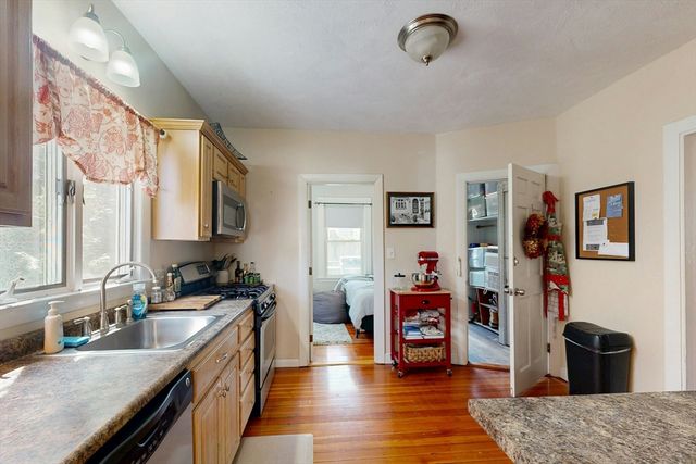 22 Adams St, Winthrop, MA 02152