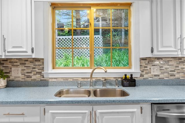 42 Wood St, Woburn, MA 01801