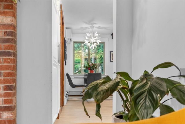 42 Wood St, Woburn, MA 01801