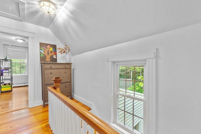 42 Wood St, Woburn, MA 01801