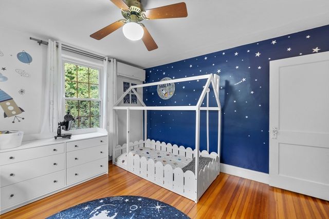 42 Wood St, Woburn, MA 01801