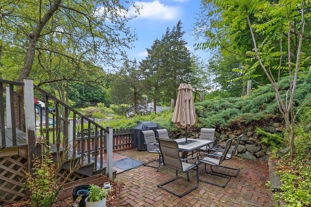 42 Wood St, Woburn, MA 01801