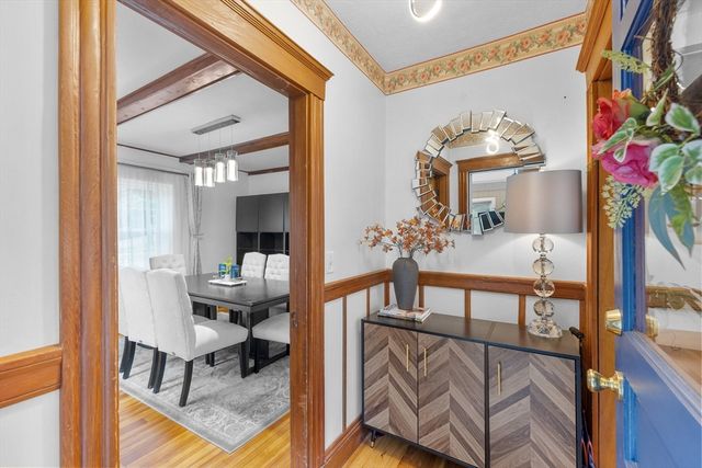 42 Wood St, Woburn, MA 01801