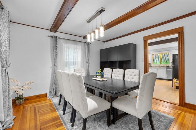 42 Wood St, Woburn, MA 01801