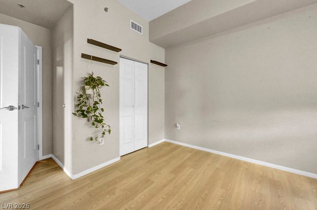 8255 Las Vegas Boulevard 502, Las Vegas, NV 89123