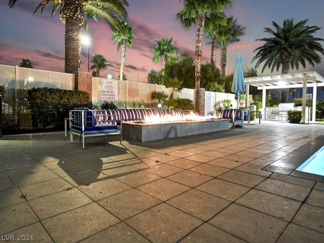 8255 Las Vegas Boulevard 502, Las Vegas, NV 89123