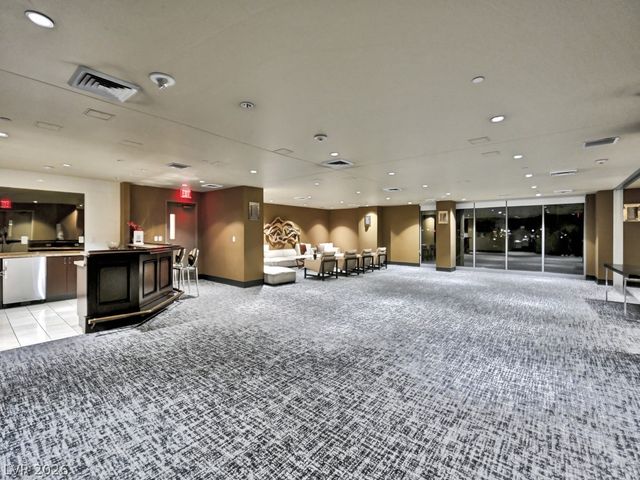8255 Las Vegas Boulevard 502, Las Vegas, NV 89123