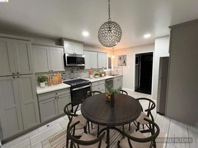 2881 CLEARLAND CIR., Pittsburg, CA 94565