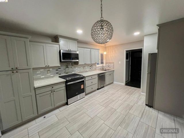 2881 CLEARLAND CIR., Pittsburg, CA 94565