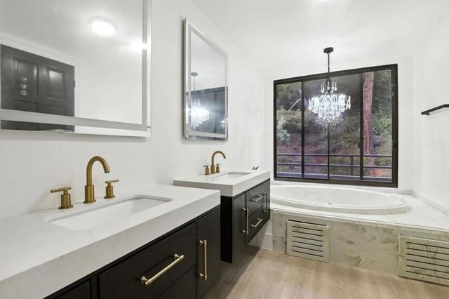 4728 Park Encino Lane 318, Encino, CA 91436