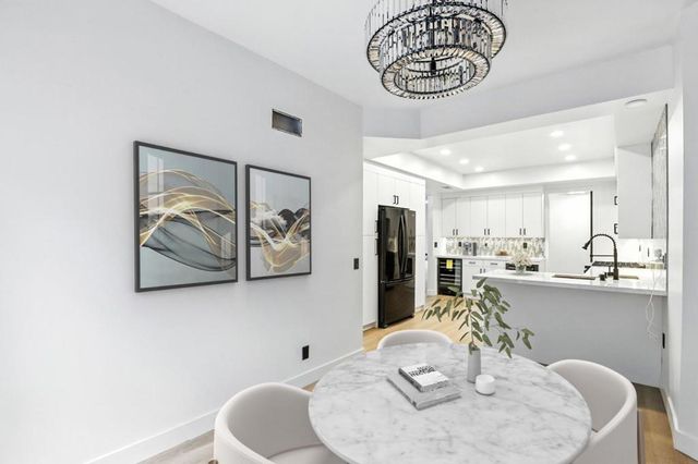 4728 Park Encino Lane 318, Encino, CA 91436