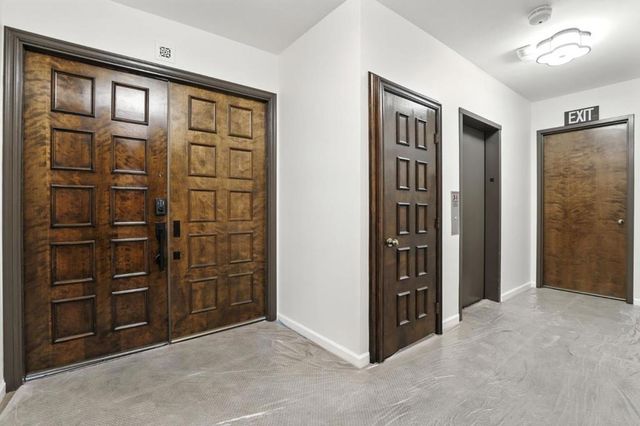 4728 Park Encino Lane 318, Encino, CA 91436