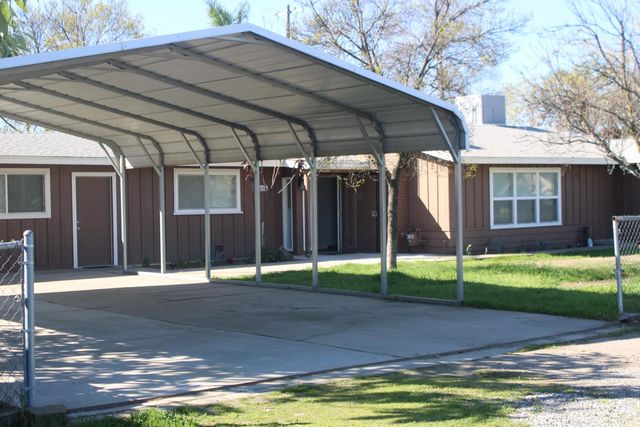 4636 E Cortland Avenue, Fresno, CA 93726