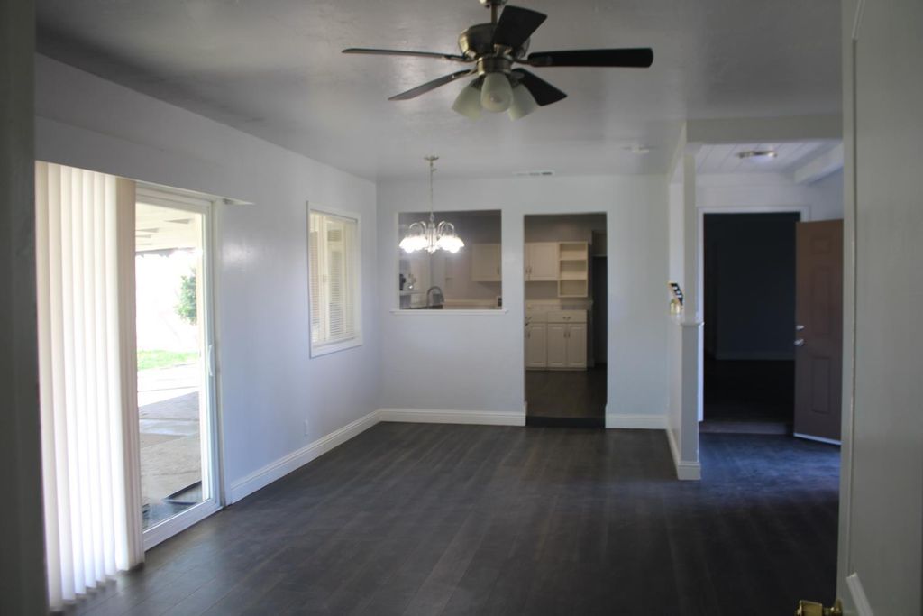 Image 14 of property listing at 4636 E Cortland Avenue, Fresno, CA 93726