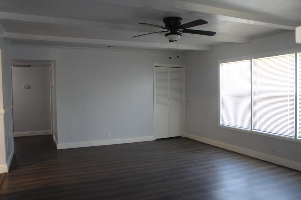 Image 16 of property listing at 4636 E Cortland Avenue, Fresno, CA 93726