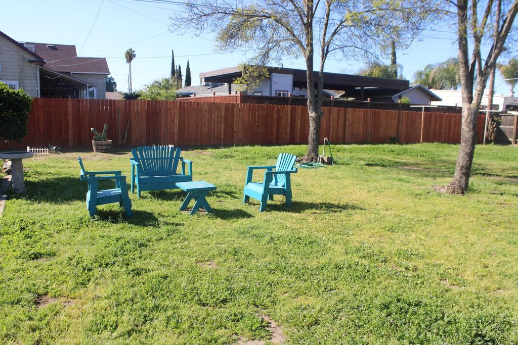 Image 38 of property listing at 4636 E Cortland Avenue, Fresno, CA 93726