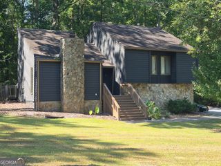 735 SW Chickadee Court, Atlanta, GA 30311