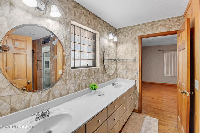 289 CHESSER Road, Hollister, FL 32147
