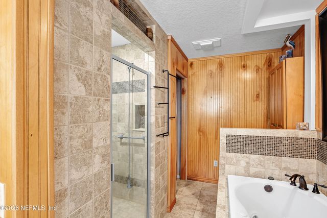 289 CHESSER Road, Hollister, FL 32147