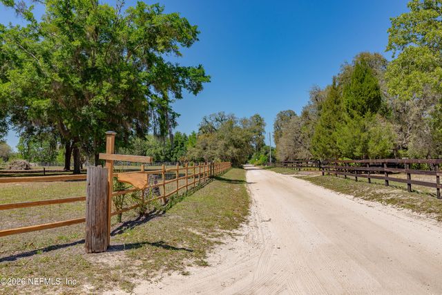 289 CHESSER Road, Hollister, FL 32147