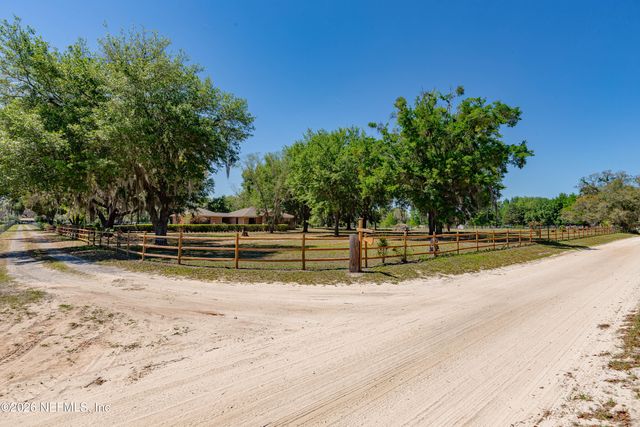 289 CHESSER Road, Hollister, FL 32147