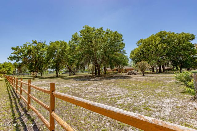 289 CHESSER Road, Hollister, FL 32147