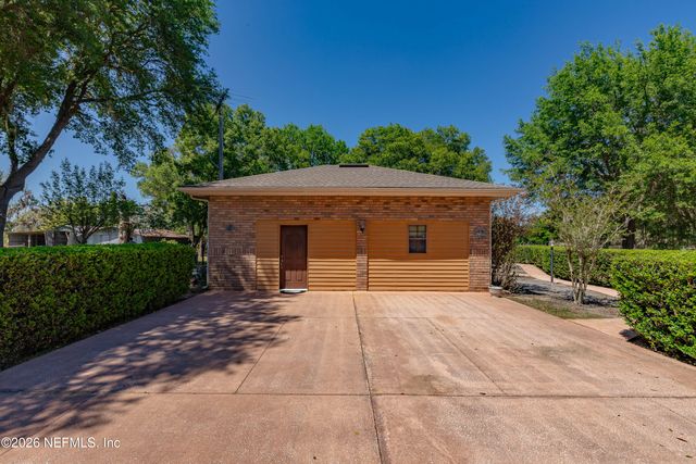 289 CHESSER Road, Hollister, FL 32147
