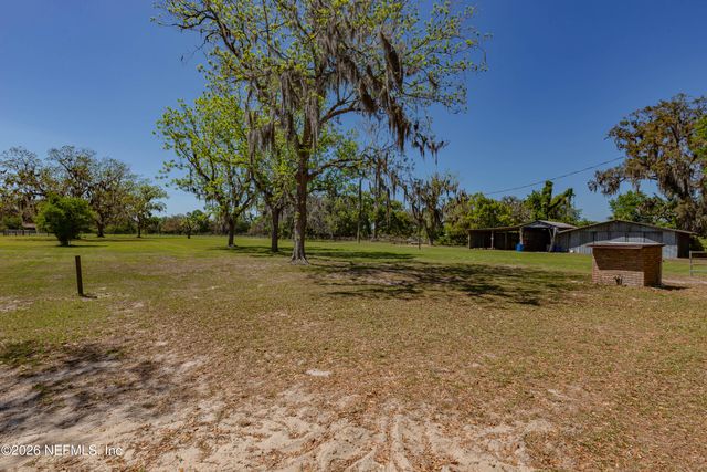 289 CHESSER Road, Hollister, FL 32147