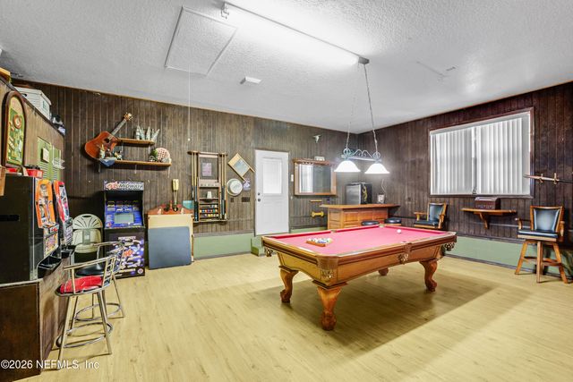 289 CHESSER Road, Hollister, FL 32147
