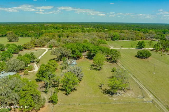 289 CHESSER Road, Hollister, FL 32147